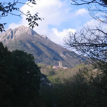 Сasa de vacaciones With River Access Cocciglia